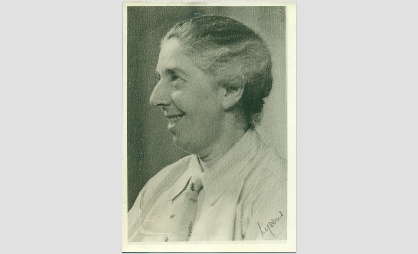 Dorothy Theomin, portrait in middle age.